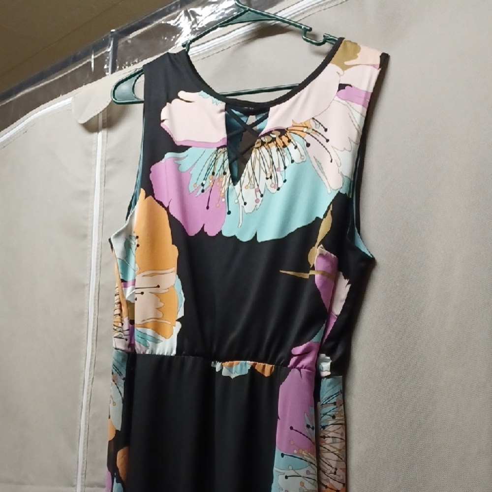 Floral Sleeveless Dress - Multicolor